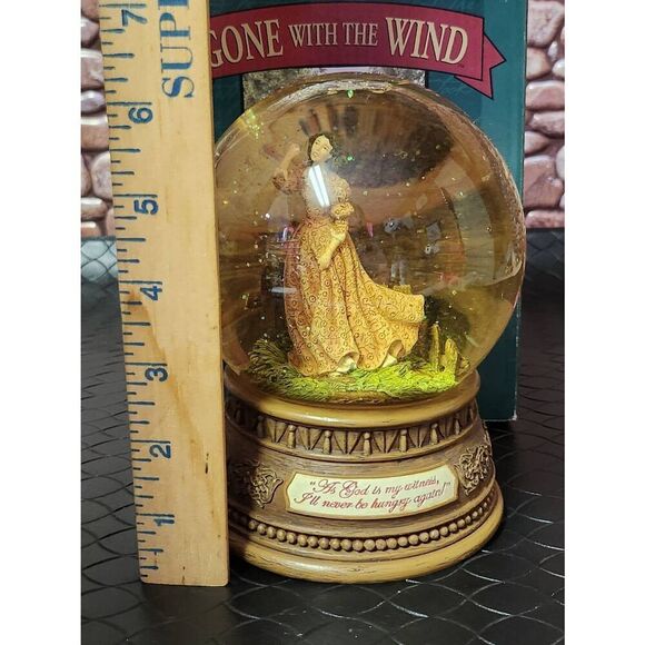 Gone With The Wind  Scarlett O'Hara San Francisco Waterglobe Music Box Snowglobe - Picture 7 of 9